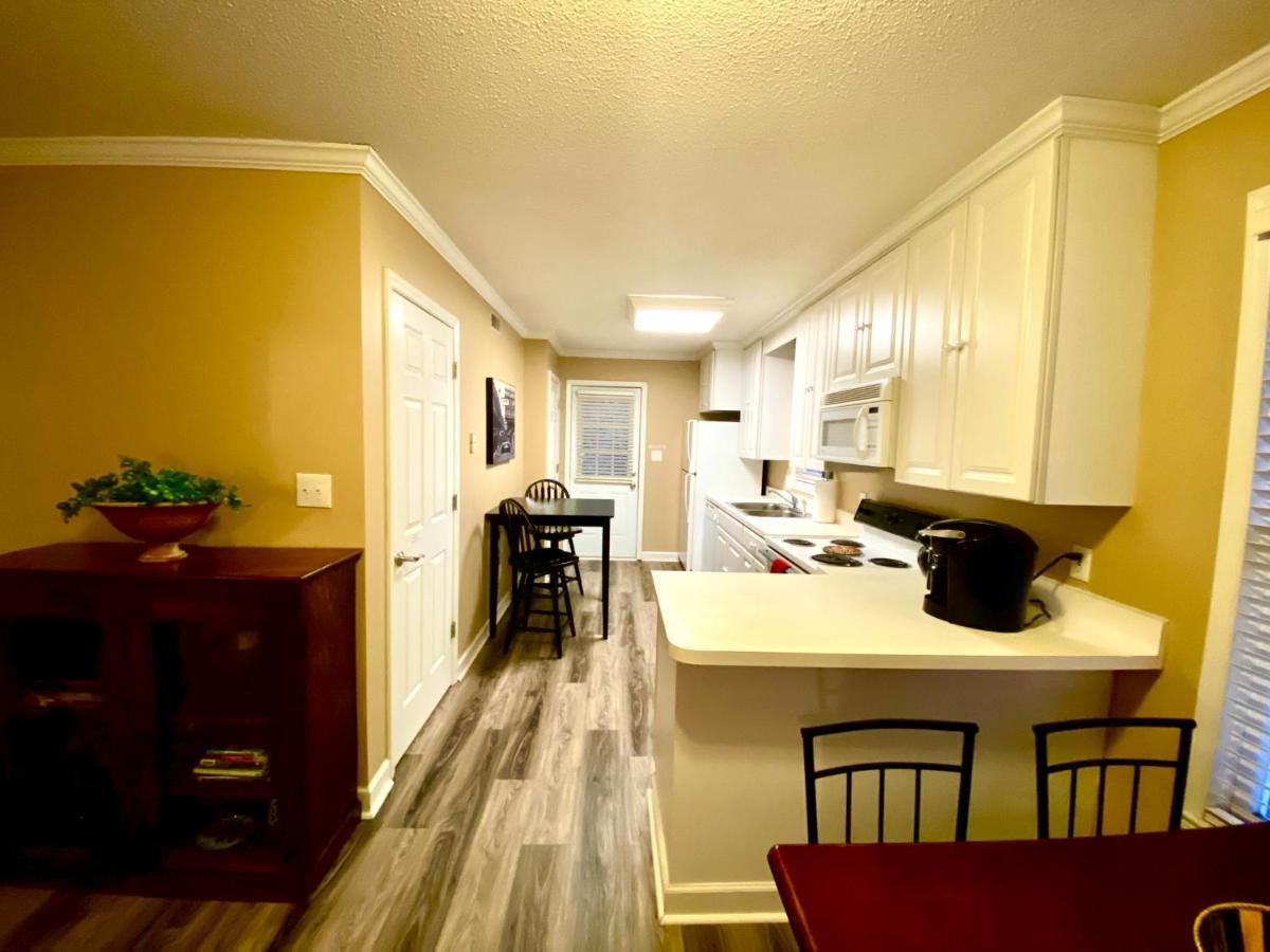 Trendy 2Bed 2 Bath Villa In The Village With King Bed ราลลี ภายนอก รูปภาพ