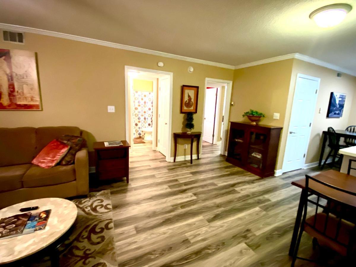 Trendy 2Bed 2 Bath Villa In The Village With King Bed ราลลี ภายนอก รูปภาพ